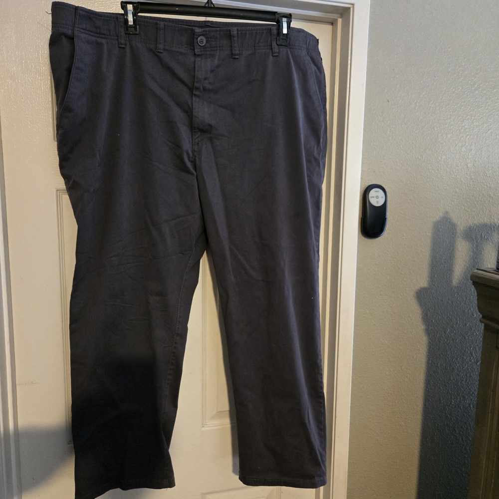 Lee Men's Dark Gray Chinos